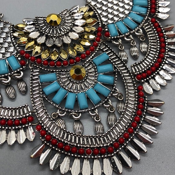 Statement Necklace - Picture 1 of 4